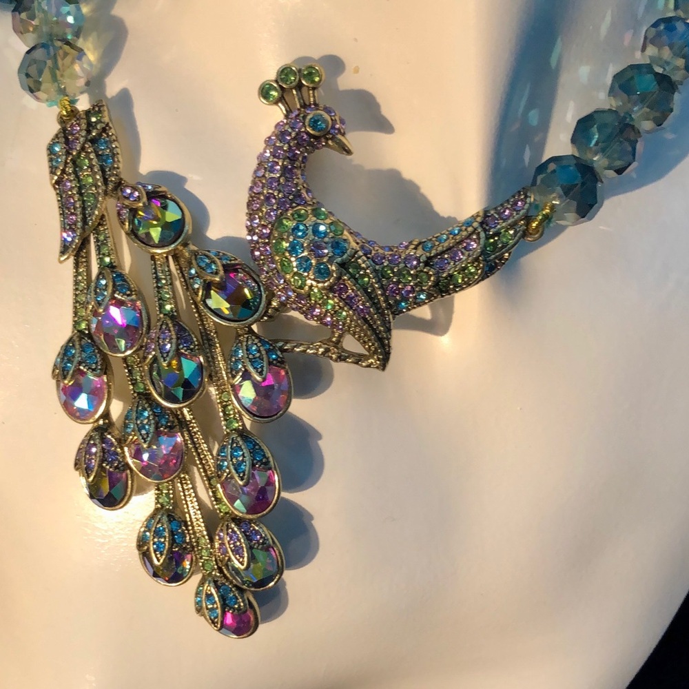 Heidi Daus “ Peacock 🦚 Fantasy” Elegant Necklace with Swarovski Crystals - Picture 7 of 9